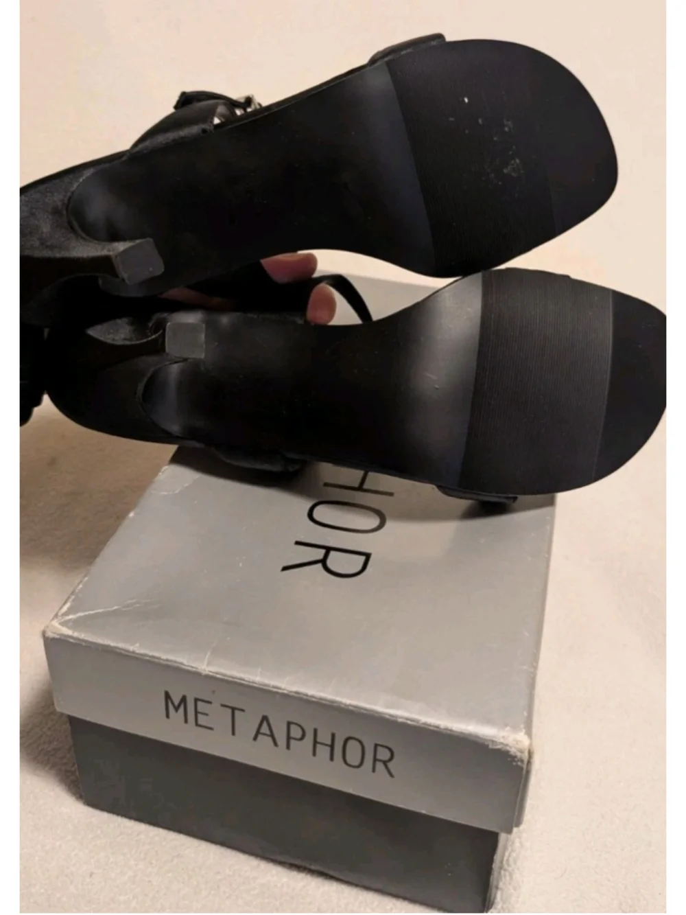 Metaphor Julianna Back Satin Strappy Shoes Size 10 N42